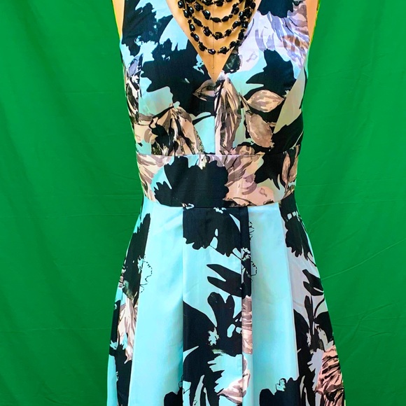 Dresses & Skirts - Bold Flower Hi Low Party Dress